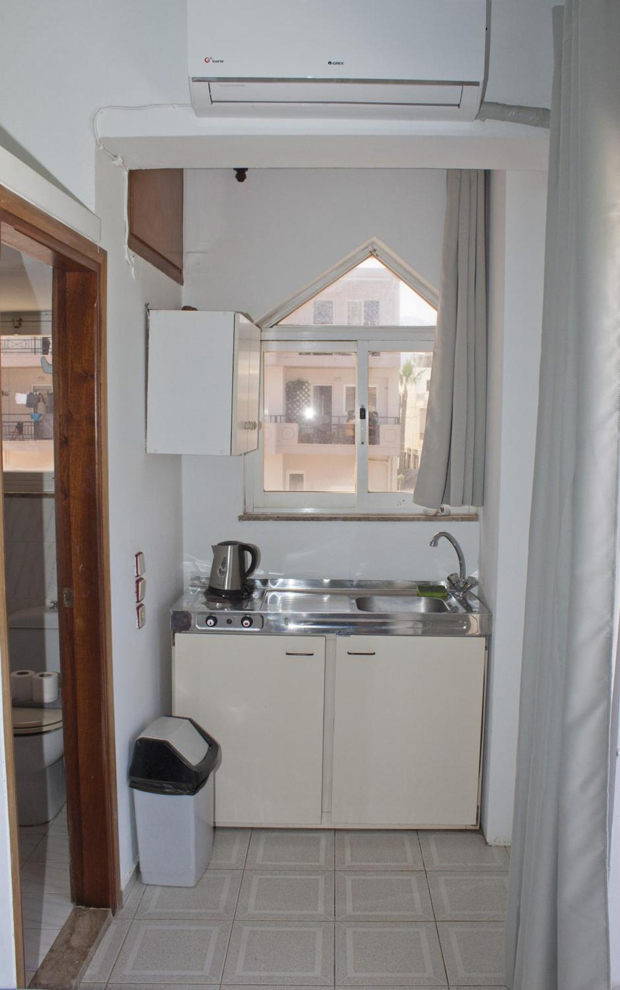 Melani Apartments Ханья Экстерьер фото