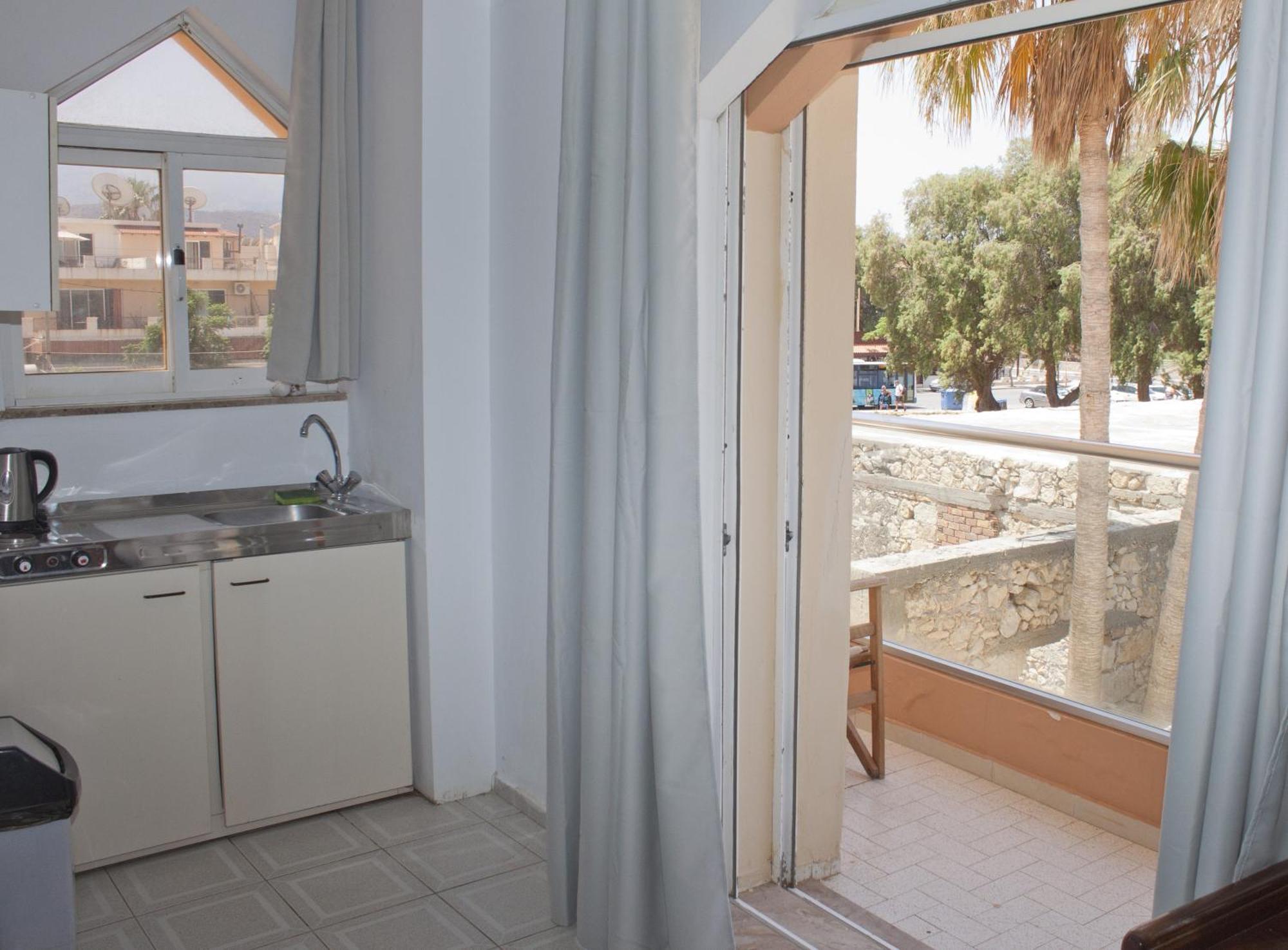 Melani Apartments Ханья Экстерьер фото